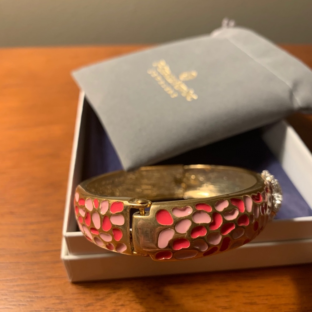 F Gerald New Inc. Starfish Bracelet - Picture 2 of 4